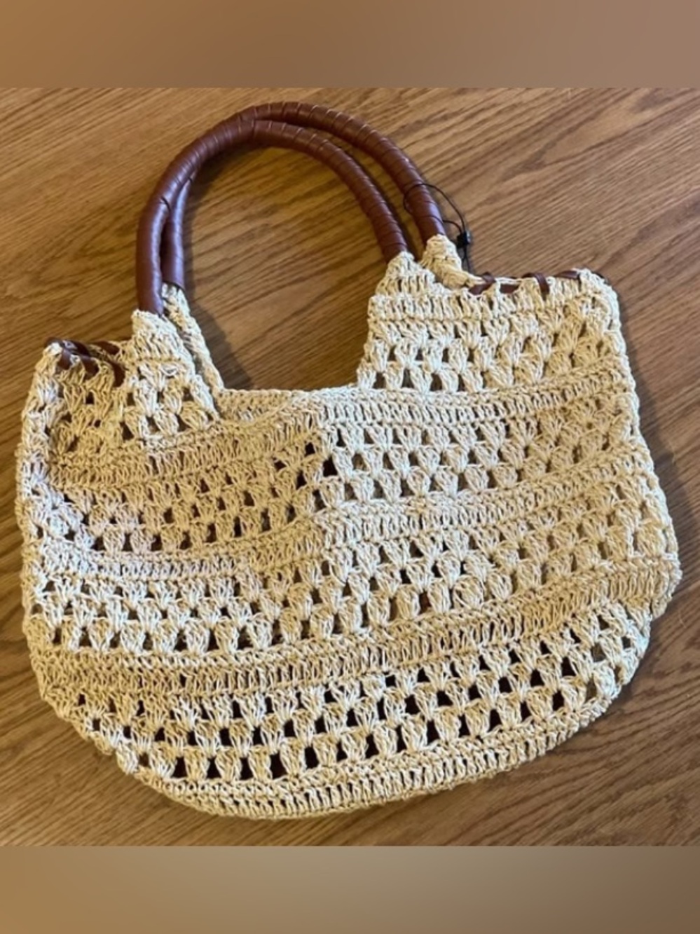 BCBG S/S 2025 Raffia Tote - Picture 2 of 5